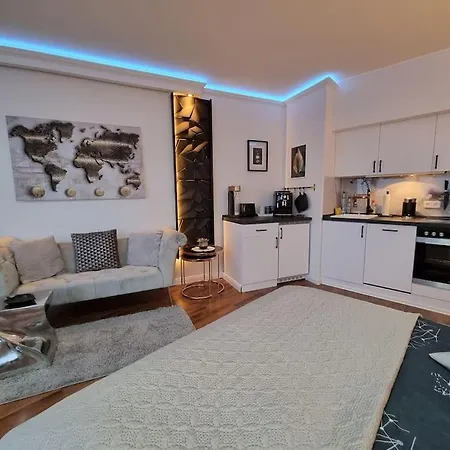 Apartment Traumblick! Mitten Im Wasser, Den Wolken Ganz Nah! *