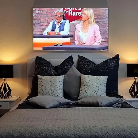 Apartment Traumblick! Mitten Im Wasser, Den Wolken Ganz Nah! Schleswig