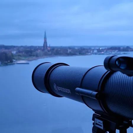 Daire Traumblick! Mitten Im Wasser, Den Wolken Ganz Nah! *